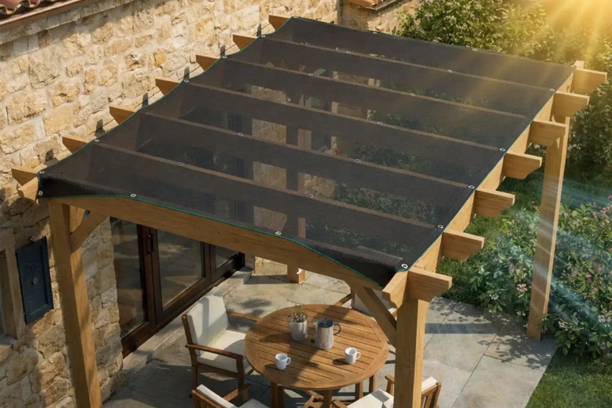 Voile d'ombrage noire 4x3 pergola en bois